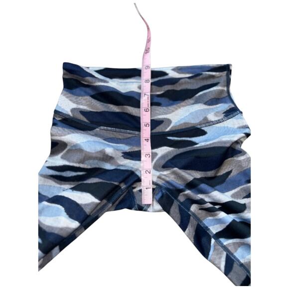 NEW Lululemon Wunder Under Crop III Mini Coast Camo Deep Navy Multi Size 2 - Picture 9 of 11